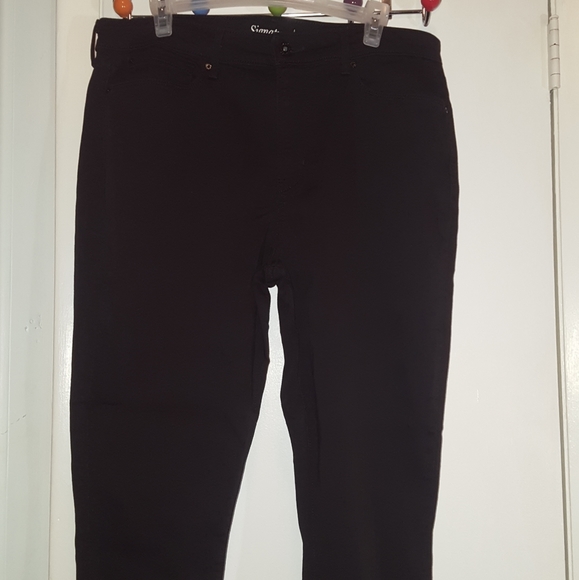 Jeans - Picture 1 of 5